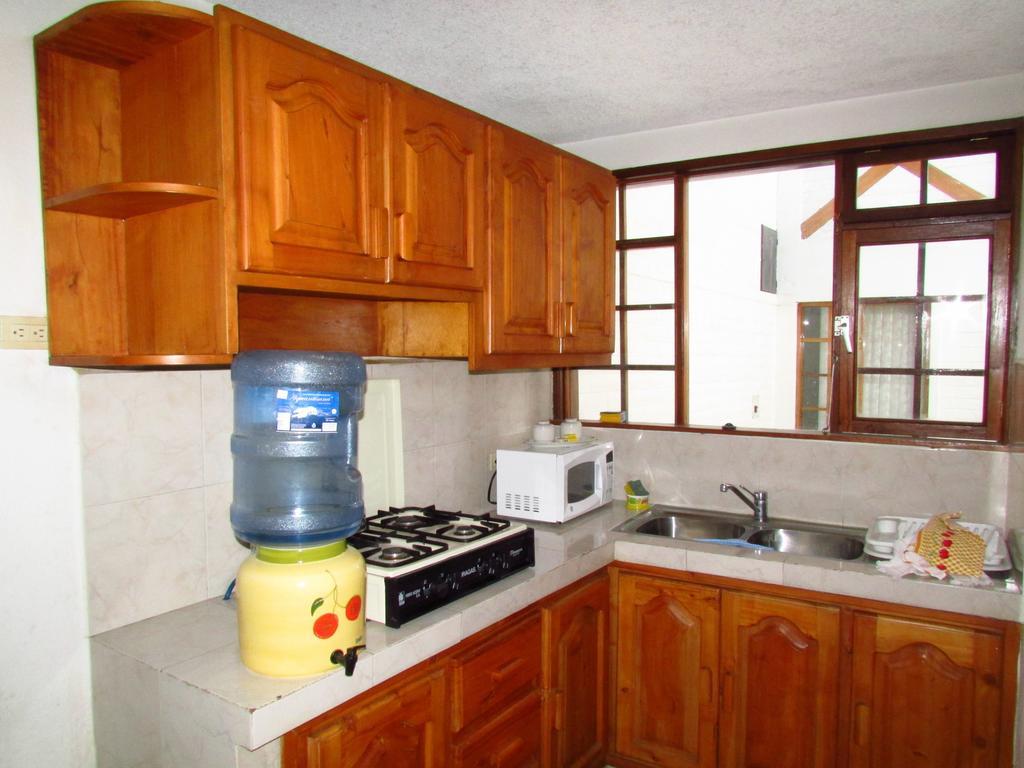 Apartamentos Los Quipus Quito Habitación foto